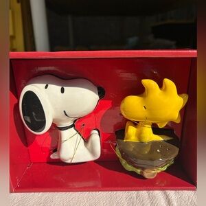 Peanuts Salt and Pepper Shakers